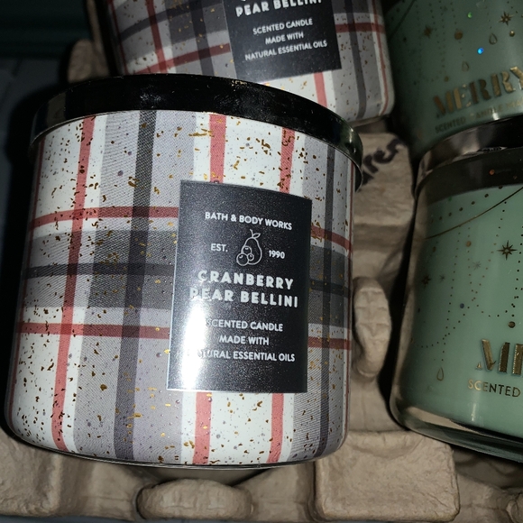 Bath And Body Works and Yankee Candle Candles - As shown. Willing to sell separa - Picture 14 of 16